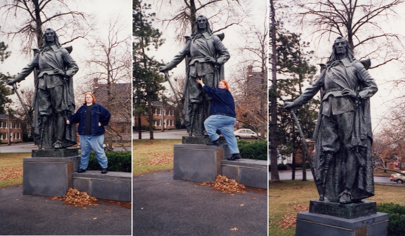 Getting lewd with Stuyvesant's statue