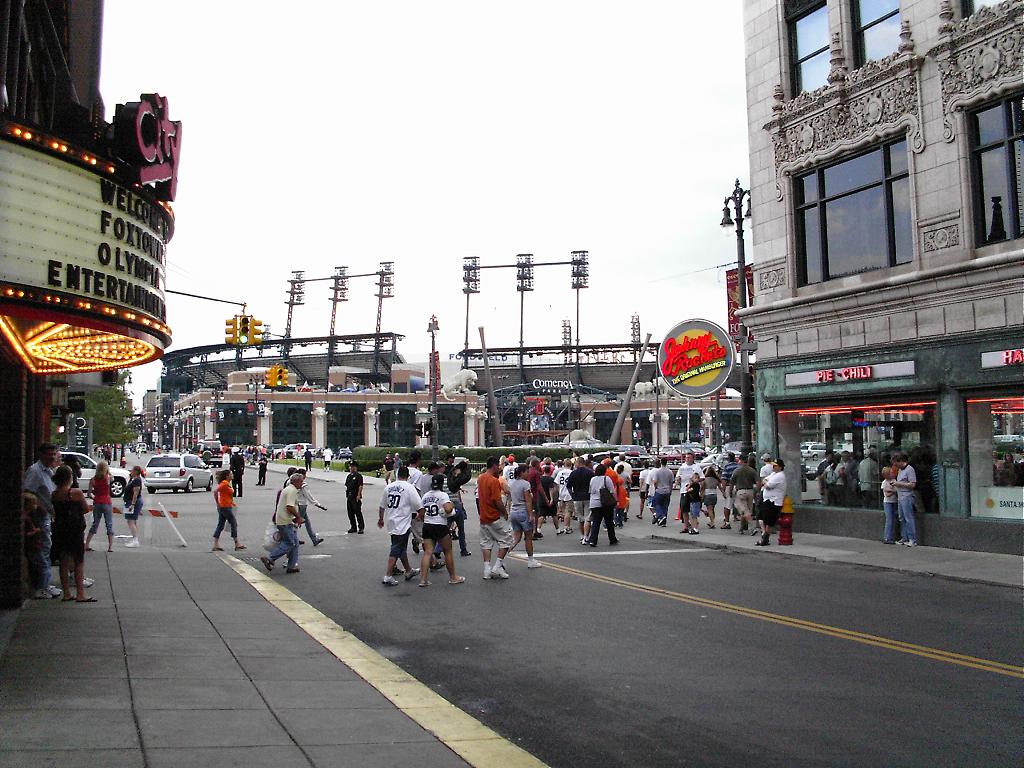 comericapark-outsidefar